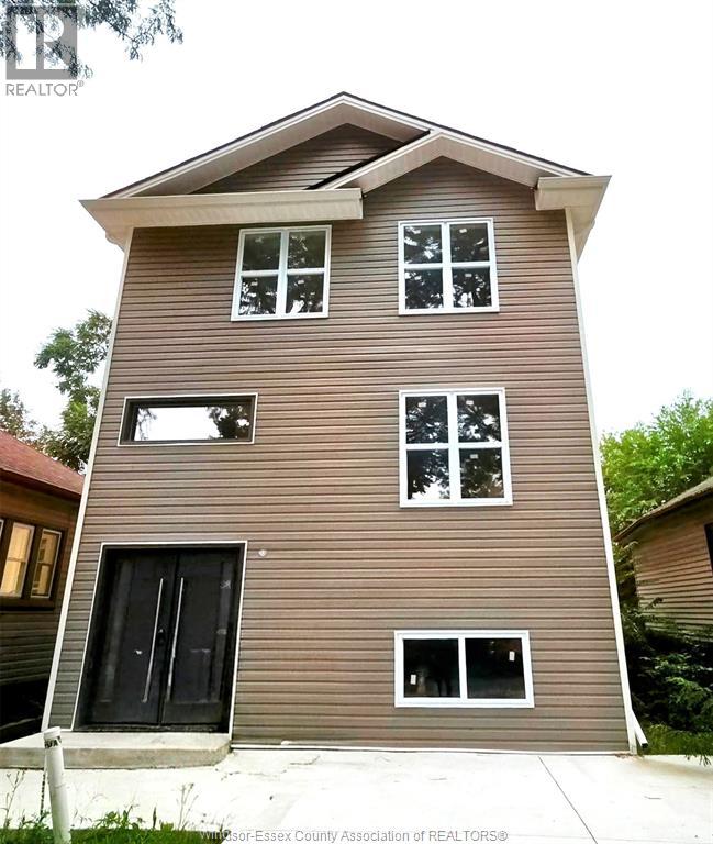 411 Clinton Street, Windsor, Ontario  N8X 1A7 - Photo 1 - 26019679