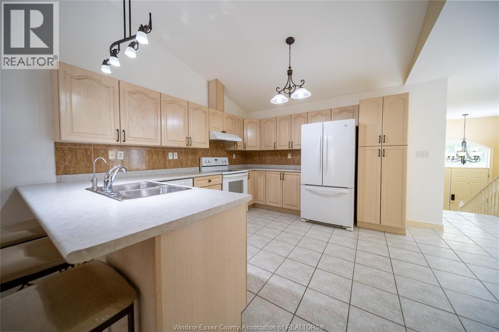 1511 Chateau Avenue, Windsor, Ontario  N8P 1M3 - Photo 9 - 26019548
