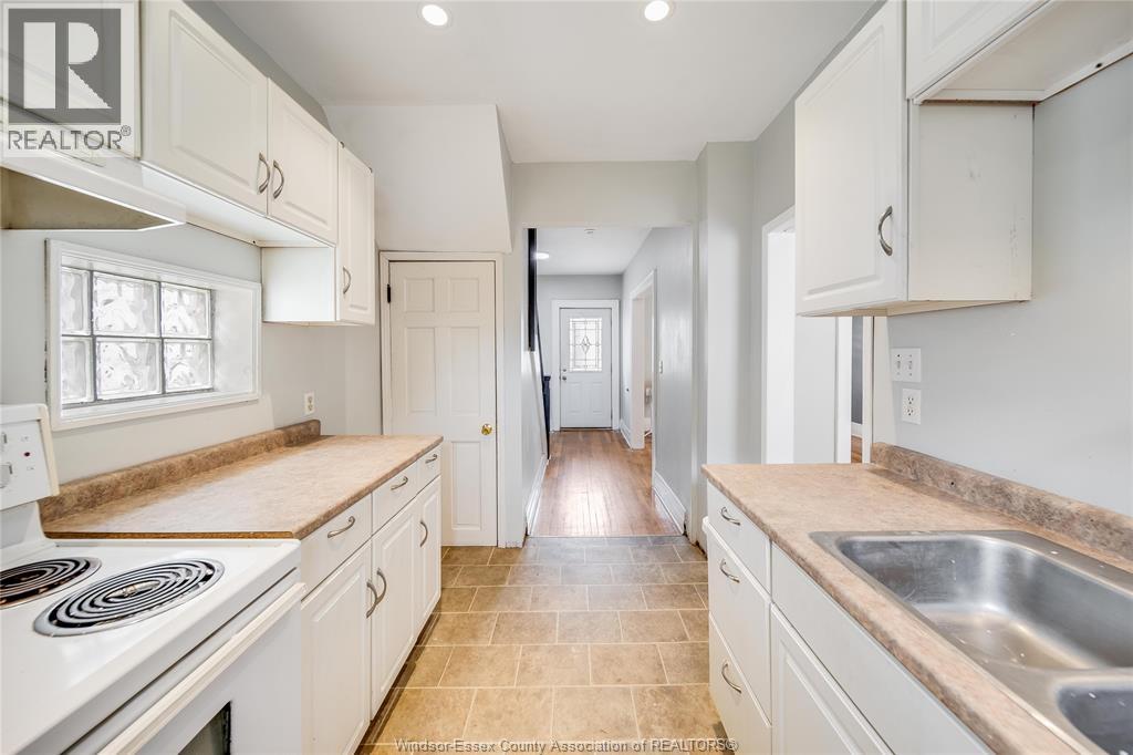 392 Curry Avenue, Windsor, Ontario  N9B 2B7 - Photo 16 - 26019833