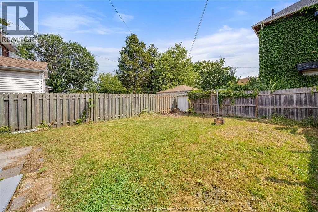 392 Curry Avenue, Windsor, Ontario  N9B 2B7 - Photo 45 - 26019833