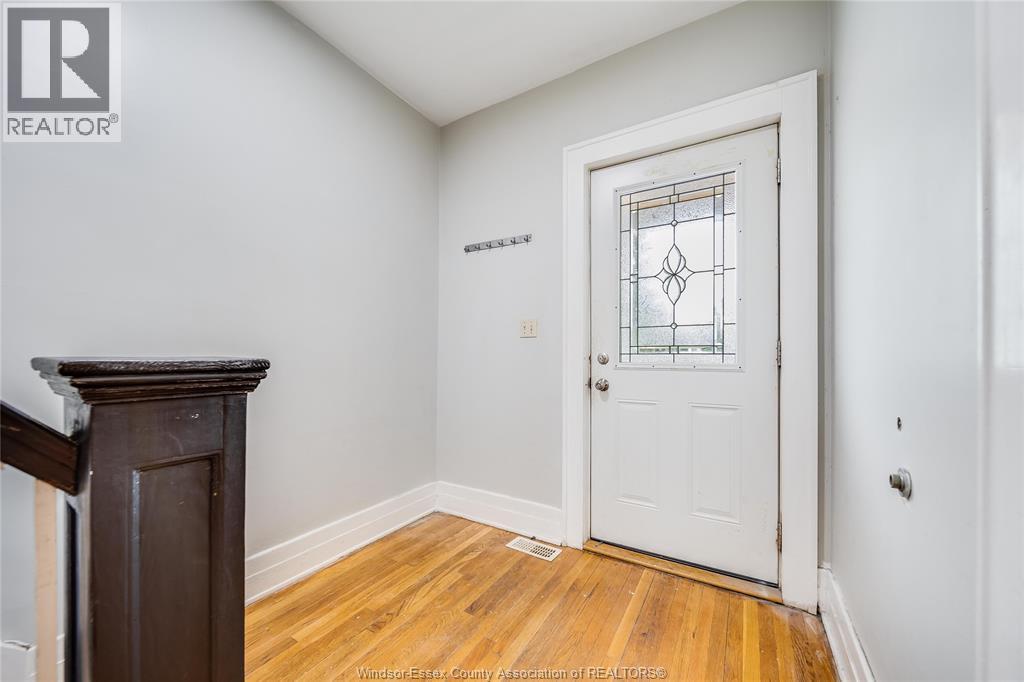 392 Curry Avenue, Windsor, Ontario  N9B 2B7 - Photo 5 - 26019833