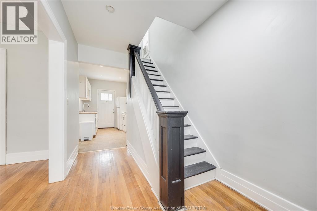 392 Curry Avenue, Windsor, Ontario  N9B 2B7 - Photo 6 - 26019833