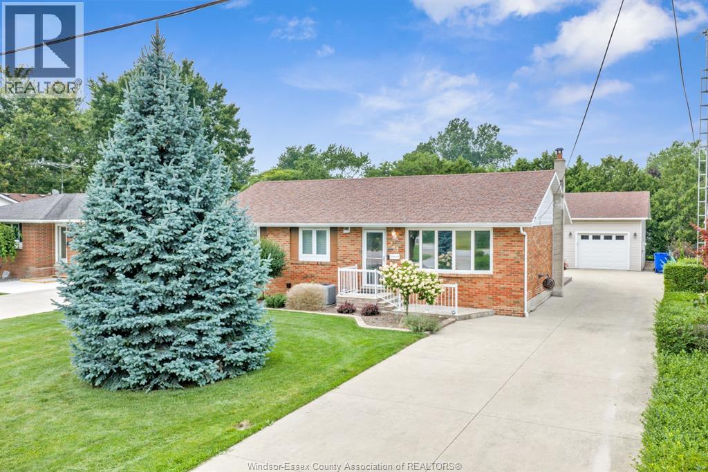 265 Fairview Avenue East, Essex, Ontario  N9M 2R4 - Photo 1 - 26019831