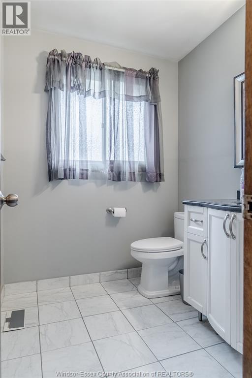 2010 Grand Marais Road West, Windsor, Ontario  N9E 1G1 - Photo 19 - 26019819
