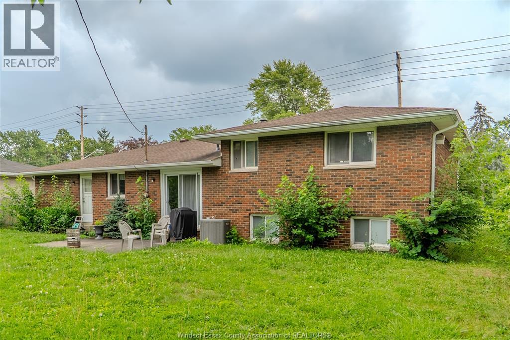 2010 Grand Marais Road West, Windsor, Ontario  N9E 1G1 - Photo 34 - 26019819