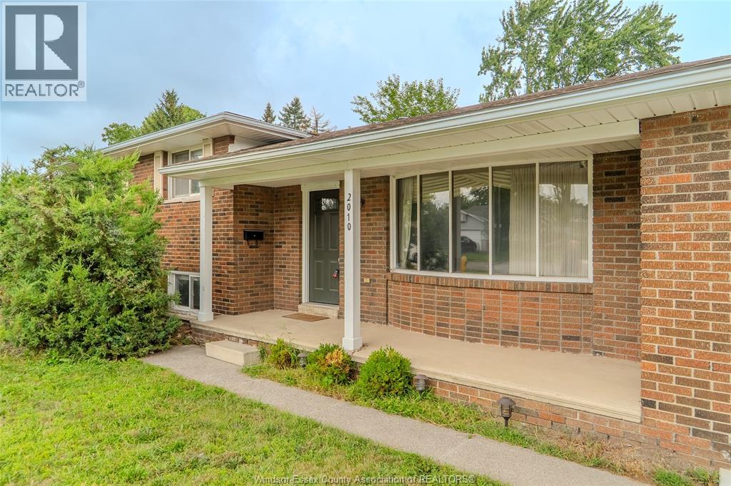 2010 Grand Marais Road West, Windsor, Ontario  N9E 1G1 - Photo 5 - 26019819