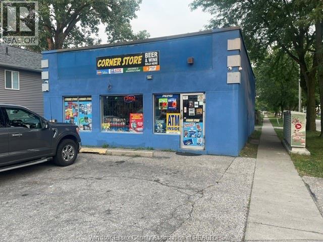 400 CHIPPAWA STREET, Windsor, Ontario