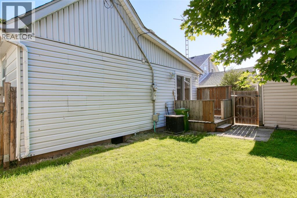 6887 Tecumseh, Lakeshore, Ontario  N0R 1N0 - Photo 36 - 26019855