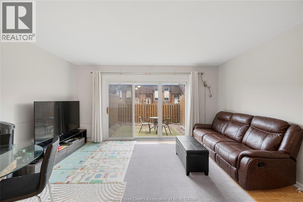 6384 Thornberry Crescent, Windsor, Ontario  N8T 3A2 - Photo 4 - 26019896