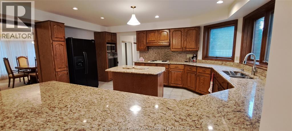 3431 Ancaster Court, Windsor, Ontario  N9E 4J5 - Photo 12 - 26019902