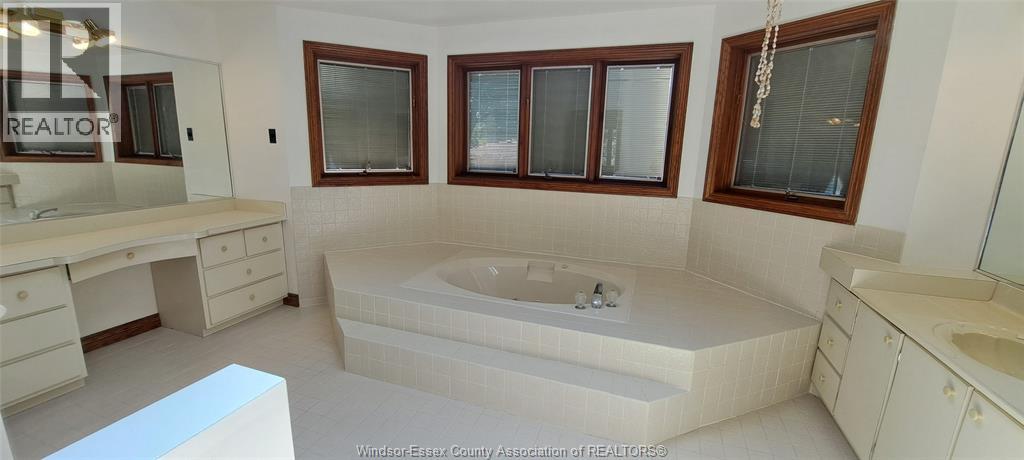3431 Ancaster Court, Windsor, Ontario  N9E 4J5 - Photo 21 - 26019902