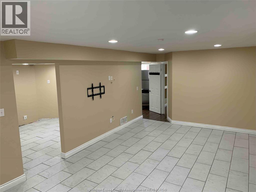 4537 Fontana Avenue Unit# Lower, Windsor, Ontario  N9G 3C8 - Photo 3 - 26019919