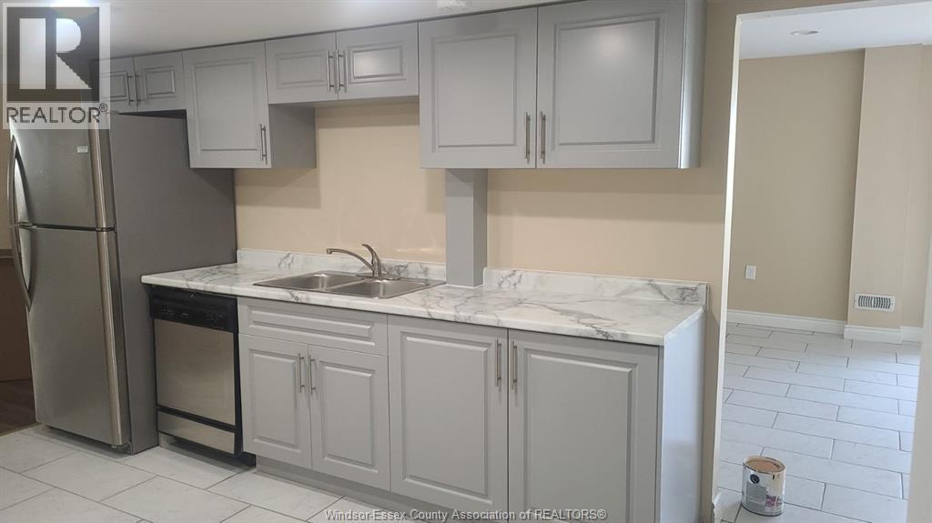 4537 Fontana Avenue Unit# Lower, Windsor, Ontario  N9G 3C8 - Photo 6 - 26019919