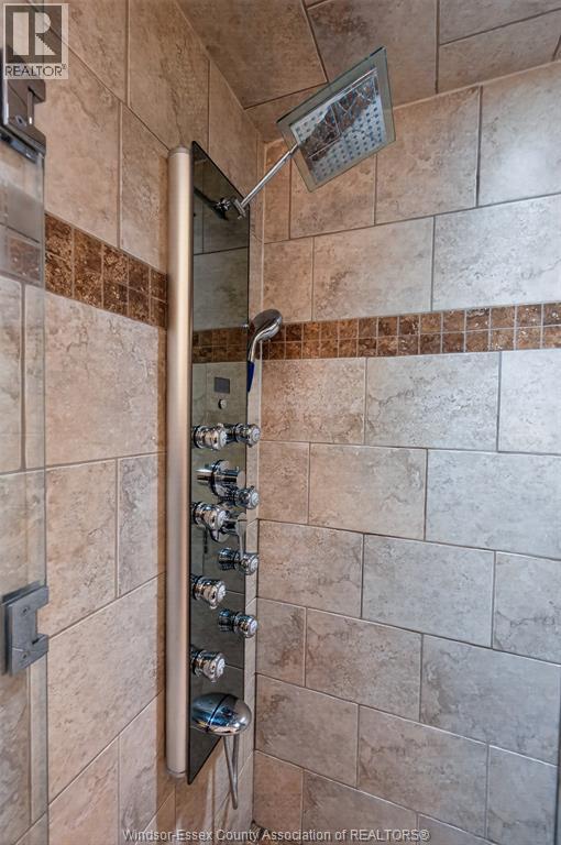 2259 Lincoln, Windsor, Ontario  N8W 2R3 - Photo 21 - 26019962