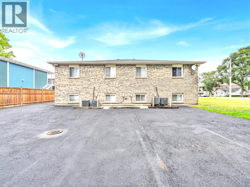 271 Watkins, Windsor, Ontario  N9C 0A8 - Photo 6 - 26020011