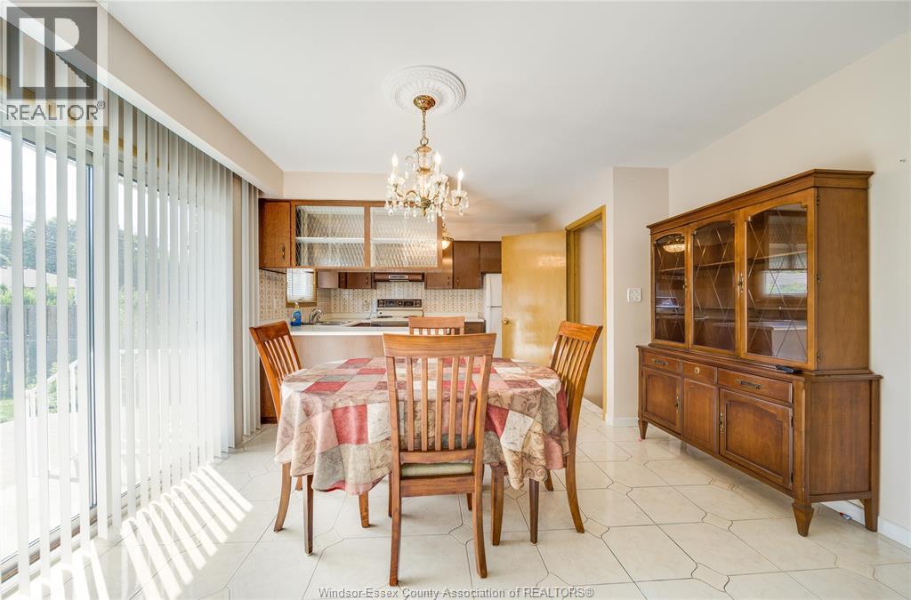 2506 Longfellow Avenue, Windsor, Ontario  N9E 2K9 - Photo 12 - 26020026