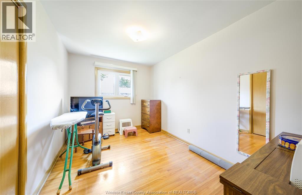 2506 Longfellow Avenue, Windsor, Ontario  N9E 2K9 - Photo 20 - 26020026