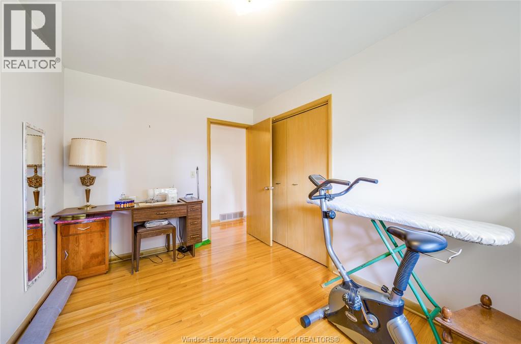 2506 Longfellow Avenue, Windsor, Ontario  N9E 2K9 - Photo 21 - 26020026
