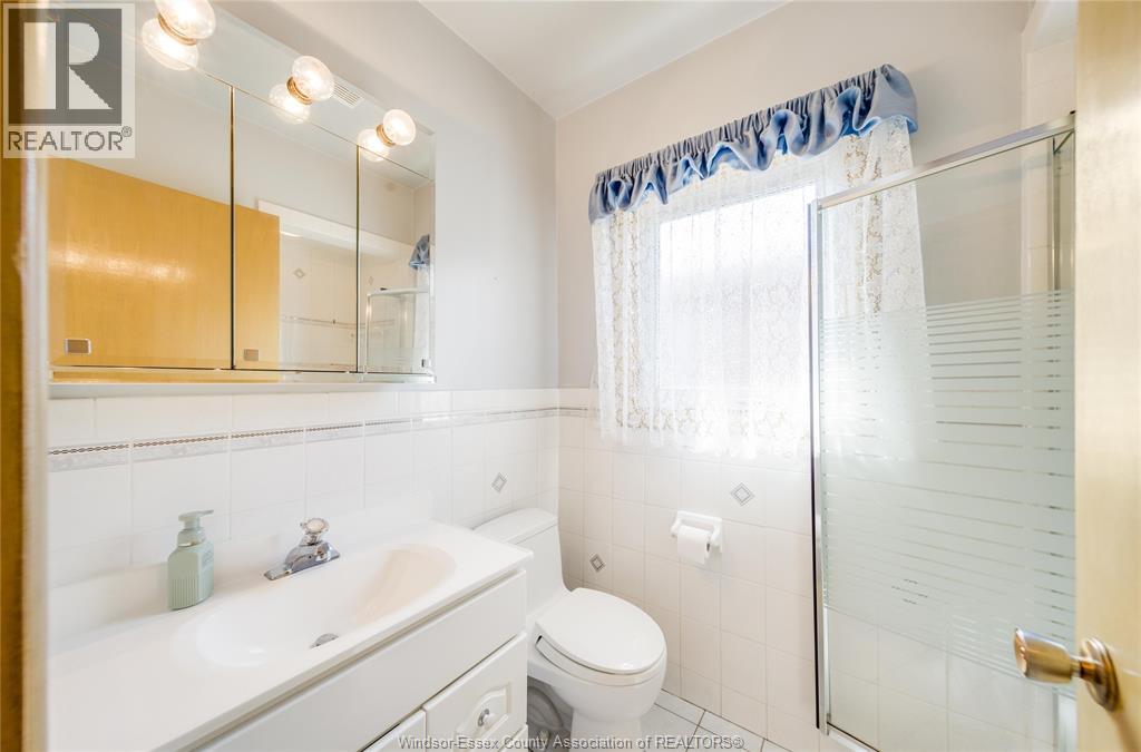 2506 Longfellow Avenue, Windsor, Ontario  N9E 2K9 - Photo 23 - 26020026