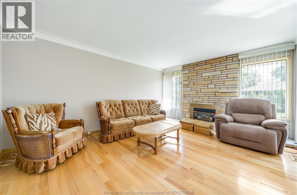 2506 Longfellow Avenue, Windsor, Ontario  N9E 2K9 - Photo 8 - 26020026
