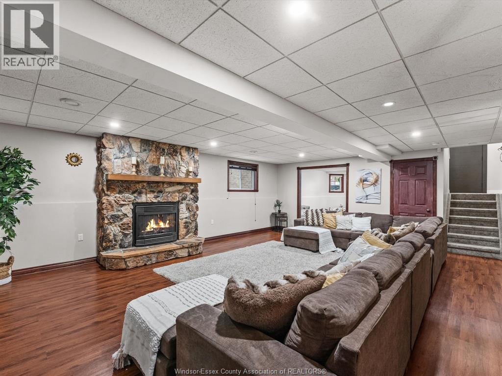 2408 Waterford Avenue, Windsor, Ontario  N8P 1S1 - Photo 21 - 26020022