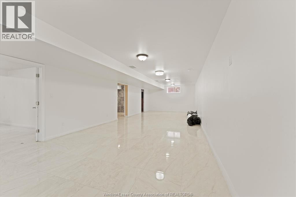 2276 Dandurand, Windsor, Ontario  N9E 4Z7 - Photo 27 - 26020030
