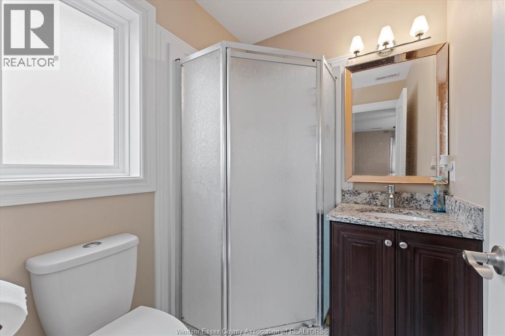 2276 Dandurand, Windsor, Ontario  N9E 4Z7 - Photo 32 - 26020030