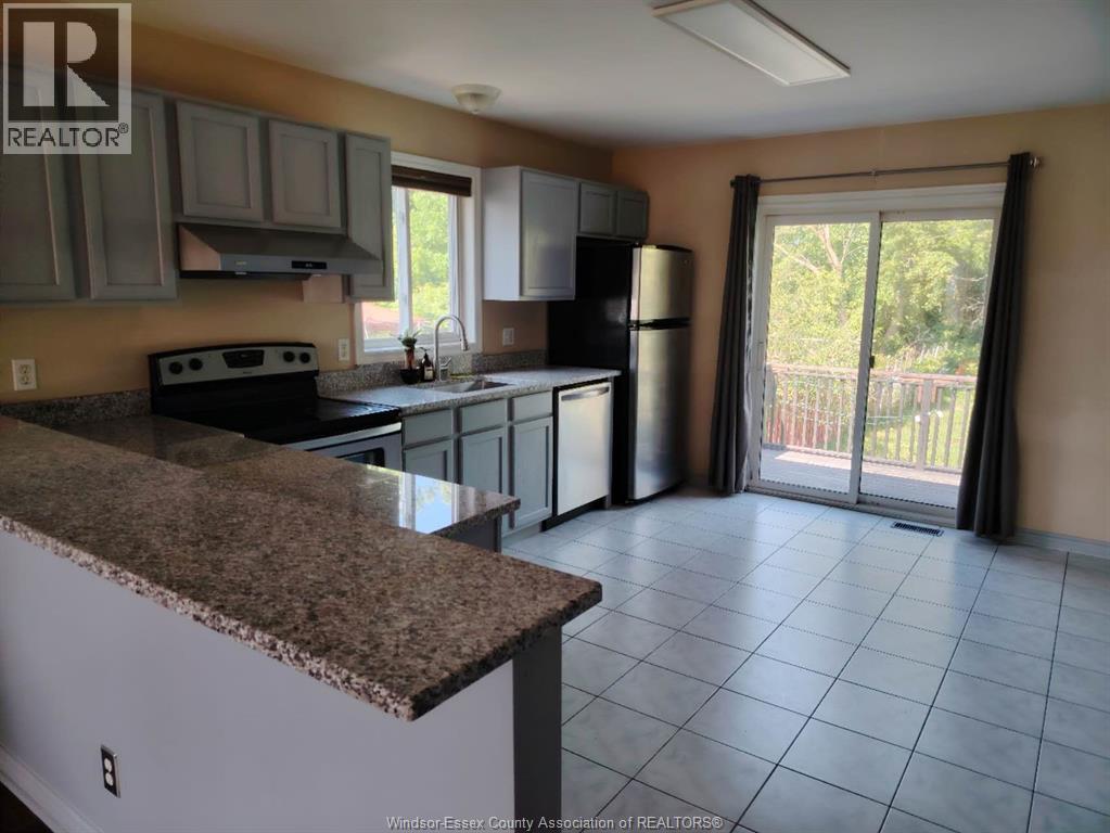 3240 Northway Avenue, Windsor, Ontario  N9E 4T7 - Photo 3 - 26020008