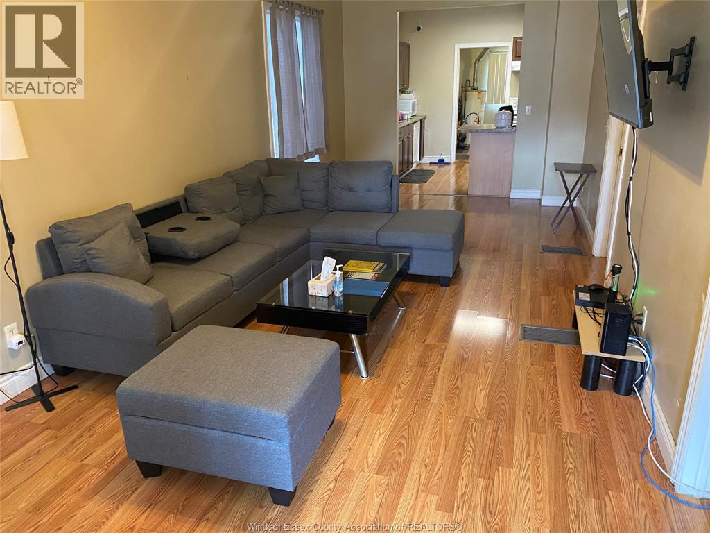 366 Bridge, Windsor, Ontario  N9B 2M4 - Photo 4 - 26020043