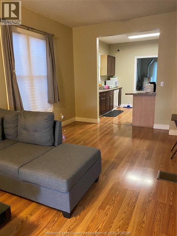 366 Bridge, Windsor, Ontario  N9B 2M4 - Photo 6 - 26020043