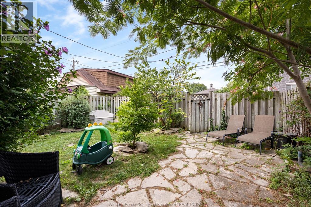 1545 Lillian Avenue, Windsor, Ontario  N8X 4A9 - Photo 19 - 26020051