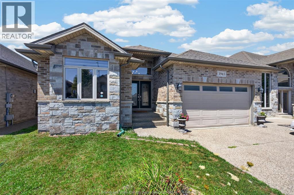 3945 Zanzibar Crescent, Windsor, Ontario  N9G 0A5 - Photo 1 - 26020058
