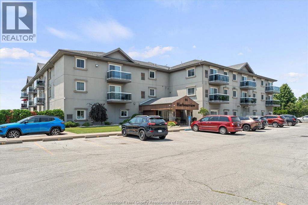 44 Robson Unit# 303, Leamington, Ontario  N8H 5E4 - Photo 2 - 26020063