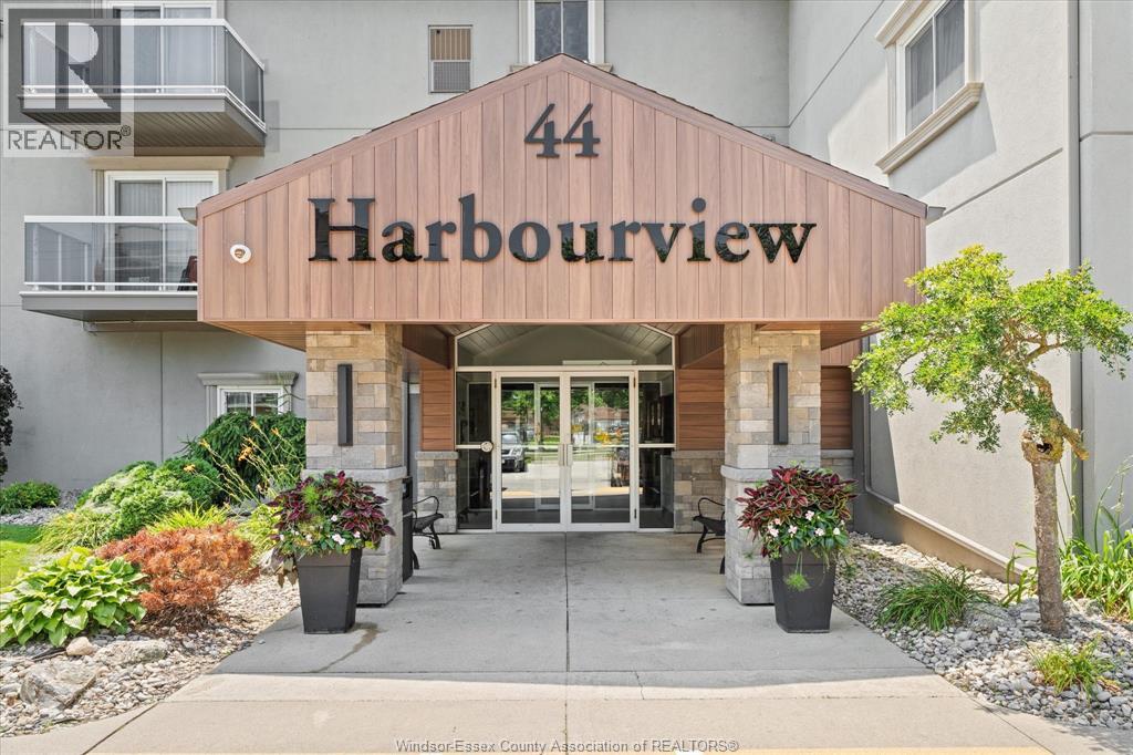 44 Robson Unit# 303, Leamington, Ontario  N8H 5E4 - Photo 3 - 26020063