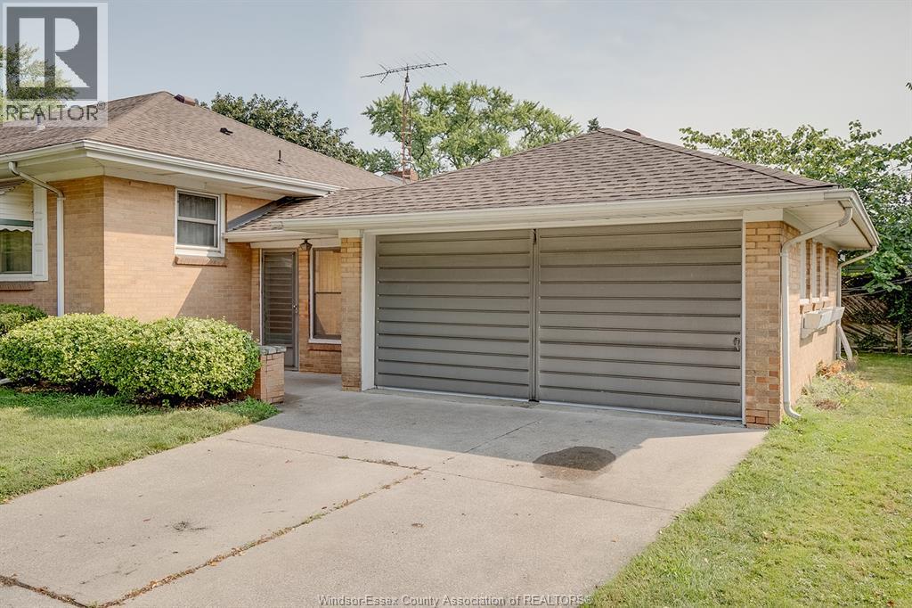 4305 Pleasant Place, Windsor, Ontario  N8Y 2E9 - Photo 28 - 26020083