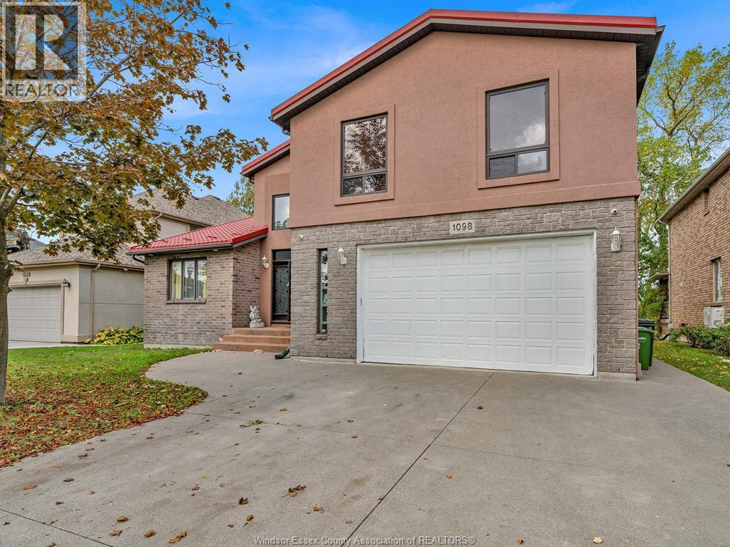 1098 Stoneybrook Crescent, Windsor, Ontario  N9G 2Y3 - Photo 2 - 26020105