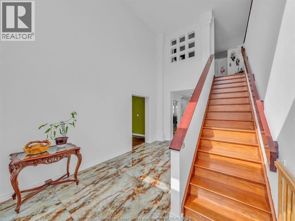 1098 Stoneybrook Crescent, Windsor, Ontario  N9G 2Y3 - Photo 6 - 26020105