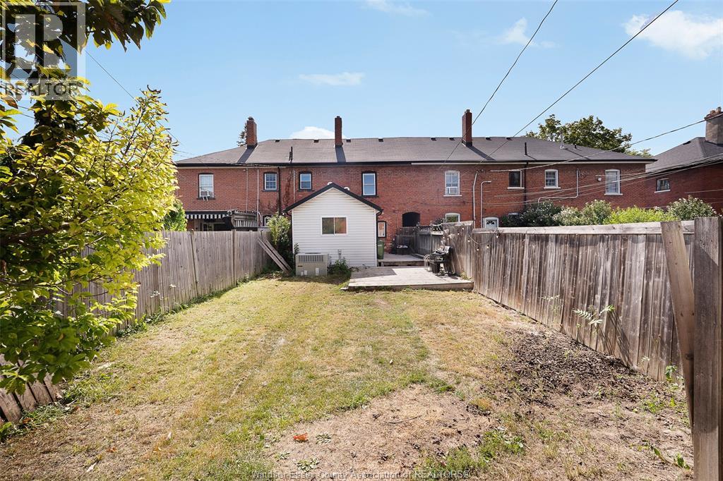1092 Monmouth, Windsor, Ontario  N8Y 3L7 - Photo 11 - 26019637