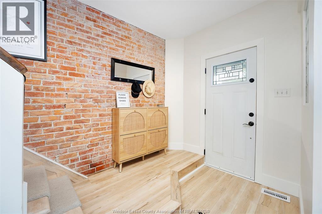 1092 Monmouth, Windsor, Ontario  N8Y 3L7 - Photo 5 - 26019637