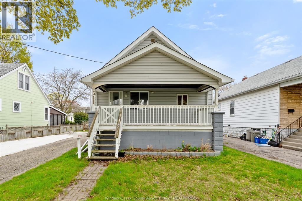 311 Conrad Street, Sarnia, Ontario  N7T 3K4 - Photo 2 - 26020126