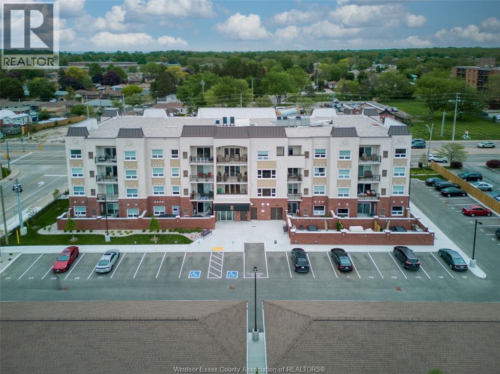 7887 EDGAR Unit# 401, Windsor, Ontario