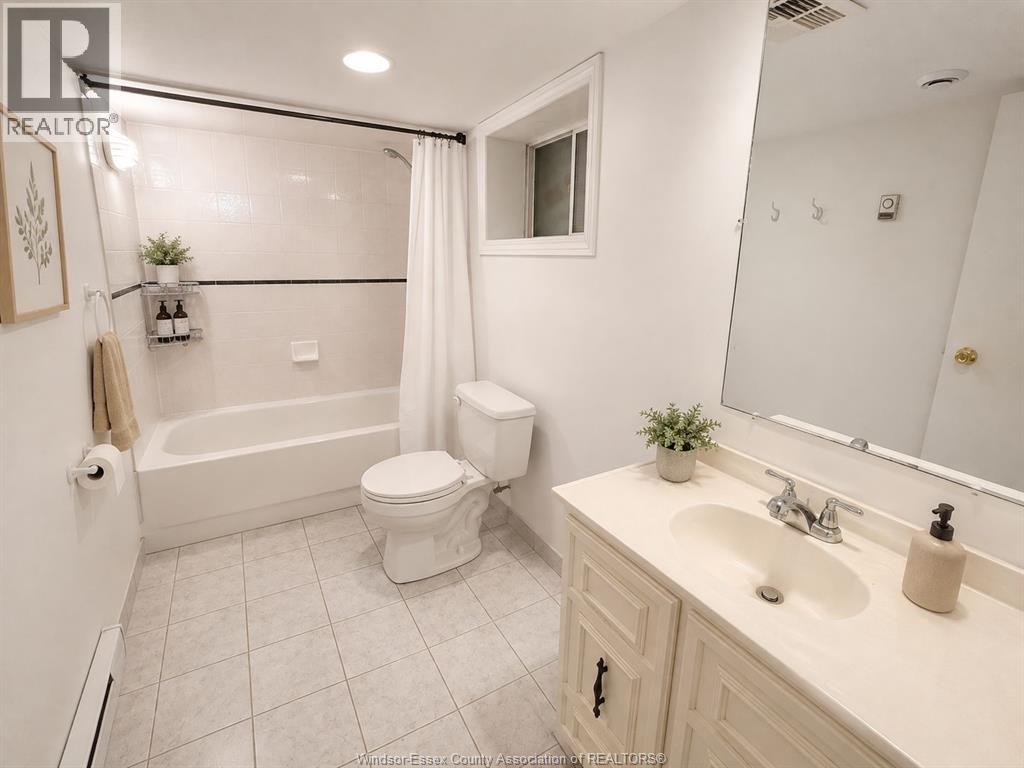 427 Cameron, Windsor, Ontario  N9B 1Y9 - Photo 29 - 26020141