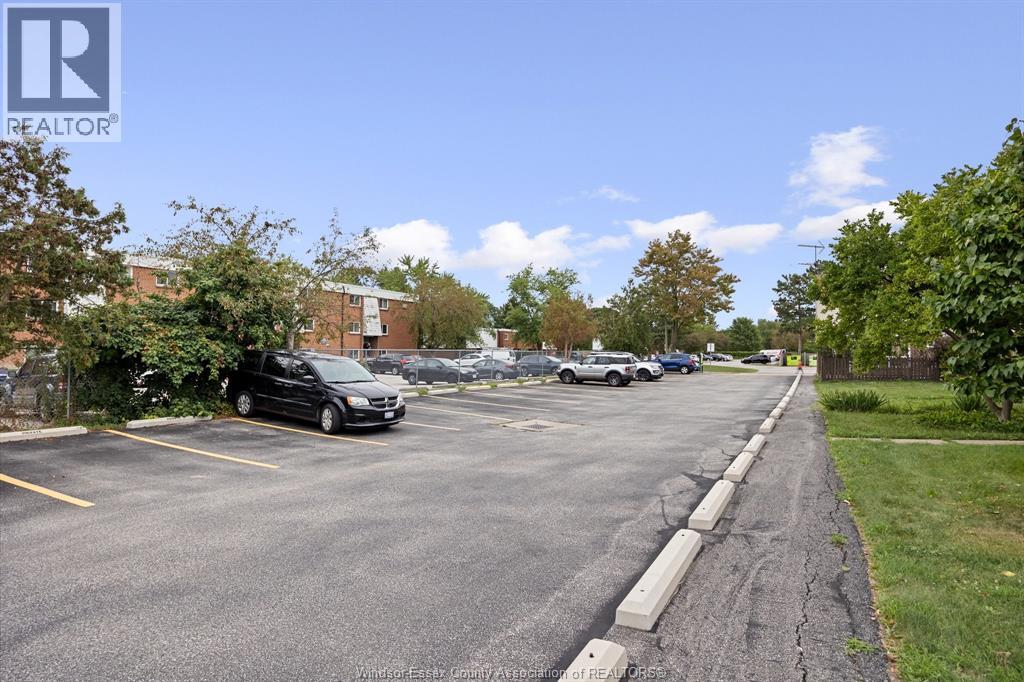 2755 Meadowbrook Unit# 11, Windsor, Ontario  N8T 2Y6 - Photo 23 - 26020157