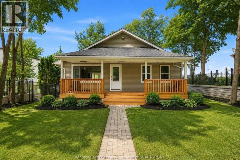 546 Pearl, Lakeshore, Ontario  N0R 1A0 - Photo 1 - 26020165