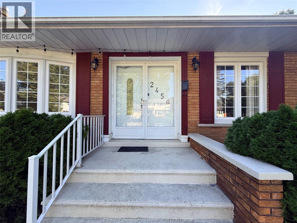 2450 Academy Drive, Windsor, Ontario  N9E 2G6 - Photo 3 - 26020167