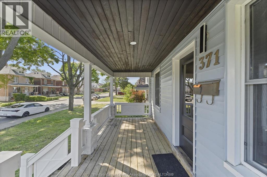 371 Curry, Windsor, Ontario  N9E 2B6 - Photo 7 - 26018887