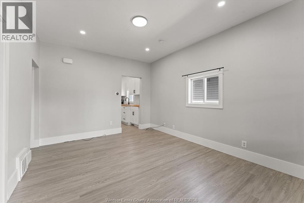 371 Curry, Windsor, Ontario  N9E 2B6 - Photo 9 - 26018887
