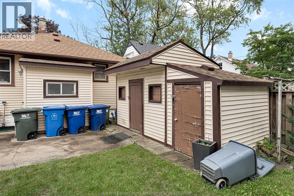 1547 Ellrose Avenue, Windsor, Ontario  N8Y 3X6 - Photo 10 - 26020134