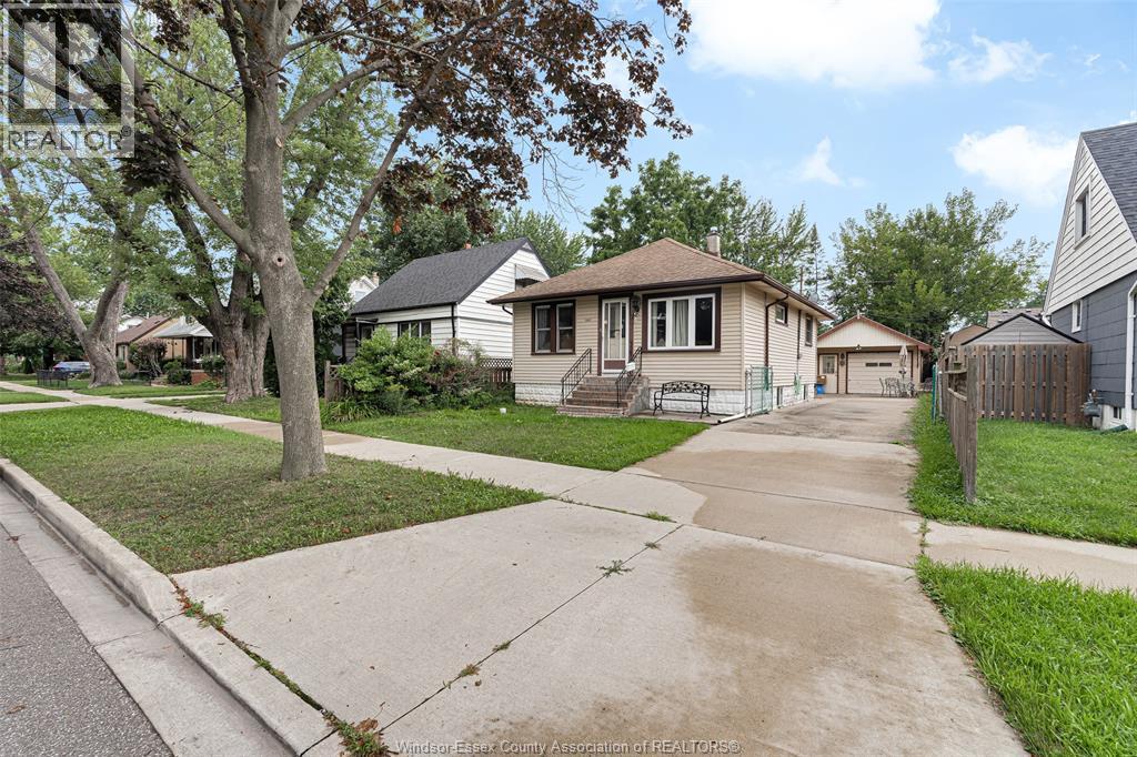 1547 Ellrose Avenue, Windsor, Ontario  N8Y 3X6 - Photo 2 - 26020134