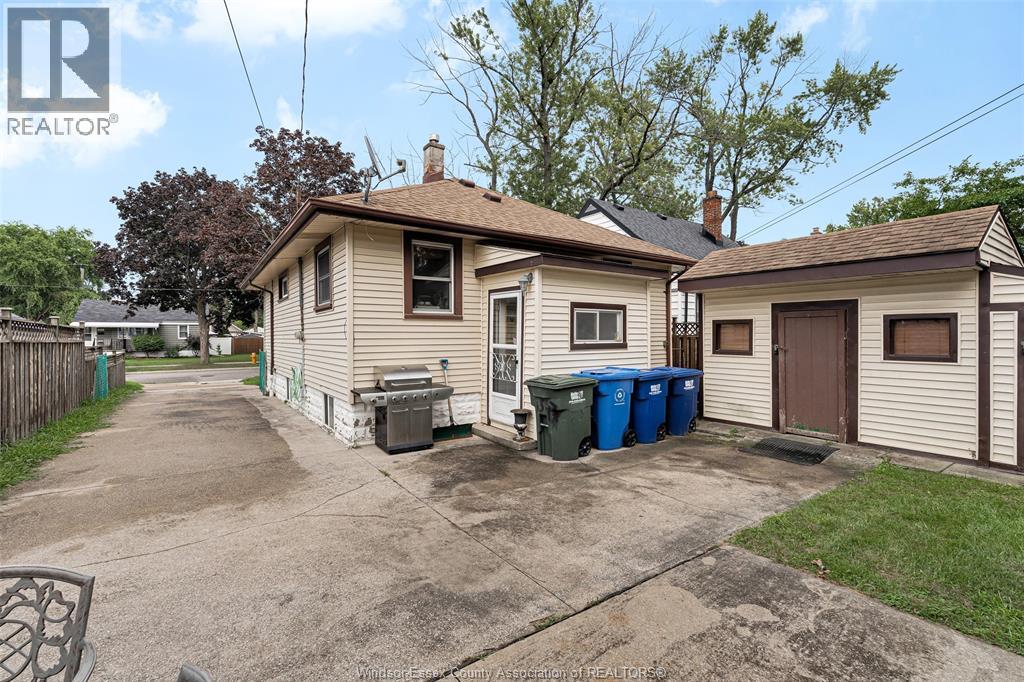 1547 Ellrose Avenue, Windsor, Ontario  N8Y 3X6 - Photo 7 - 26020134